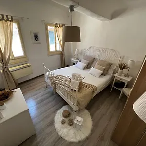vigna-vecchia-apartment.it-tuscanyhotel.com/