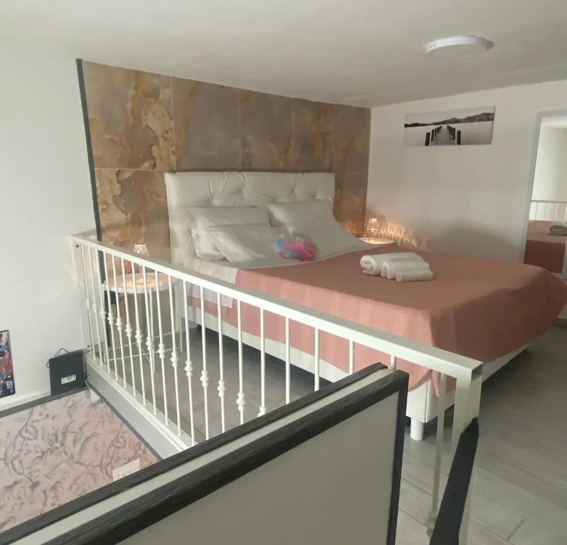 House Quartieri Sasymary Naples Italy
